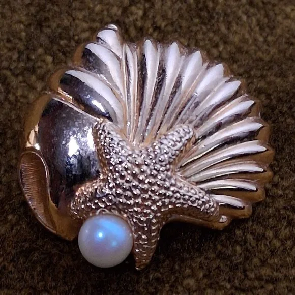 Avon Seashell Earrings Pierced Gold Tone Faux Pearl Starfish Shell Conch Beach - Picture 3 of 9